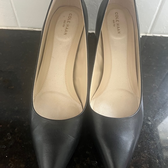 Cole Haan black leather pumps sz 10.5 - Picture 7 of 8